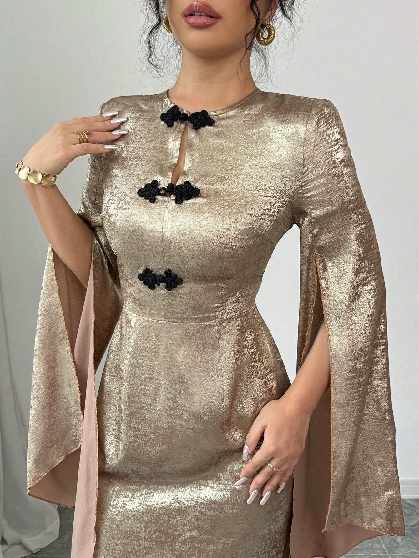 Stunning Gold Metallic Maxi Dress, Chinese Style, Statement Sleeves, Size 16.