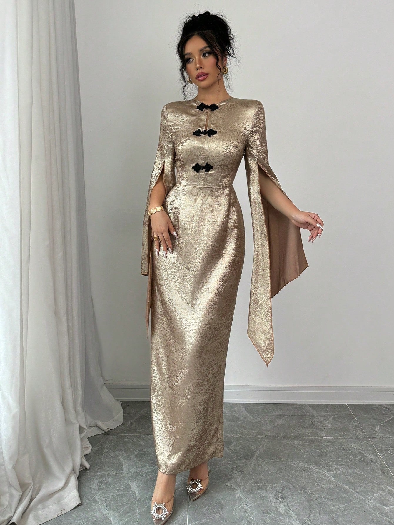 Stunning Gold Metallic Maxi Dress, Chinese Style, Statement Sleeves, Size 16.