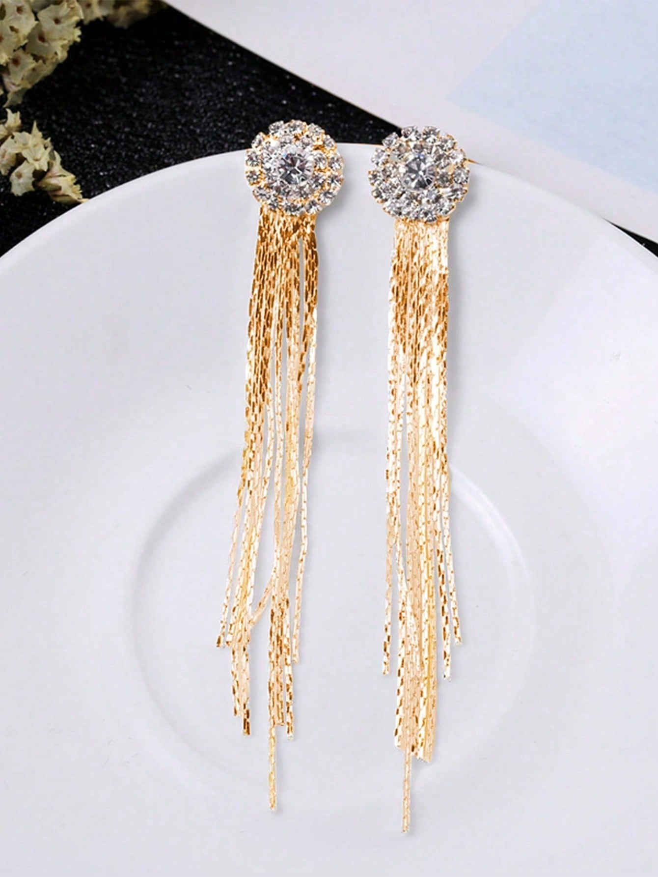 BEAUTIFUL WOMEN'S GOLD & RHINESTONE EVENING DRESS EARRINGS.