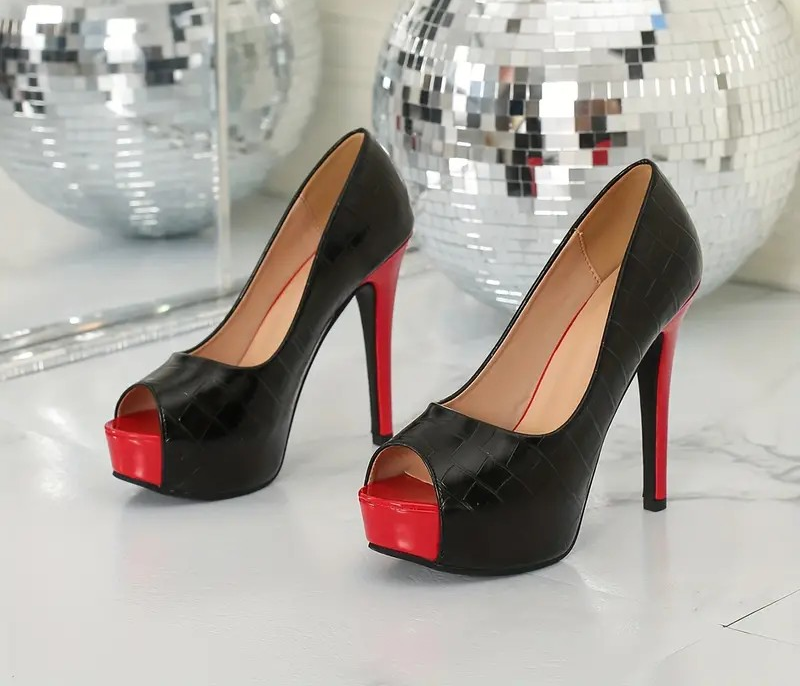 Womens Black & Red Platform High Stiletto Shoes Red Heels & Platform Size 6.