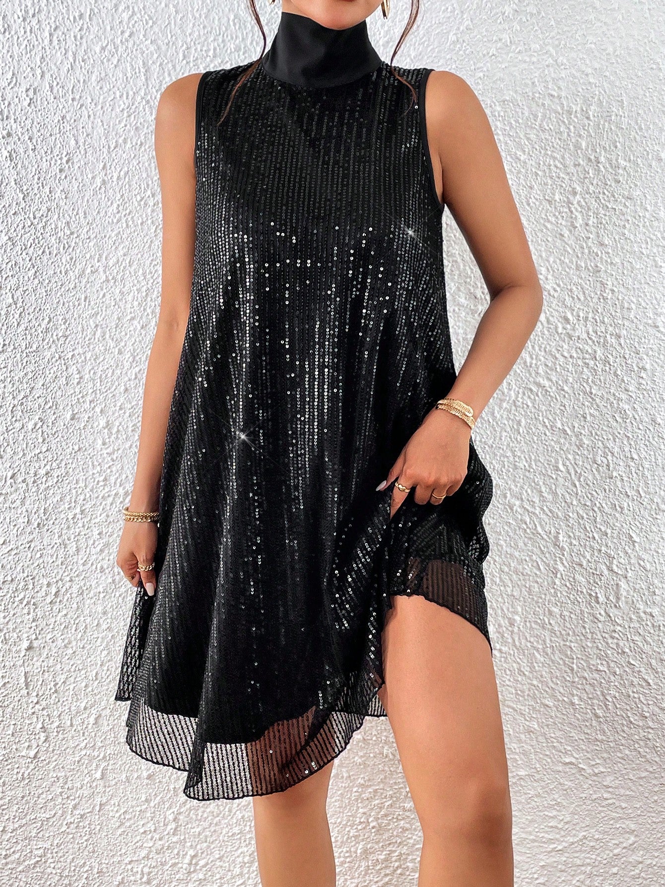 Women's Stunning Sequin Black Knee Length Dress, Sleeveless, Size 16.